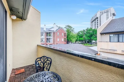 1112 Bering Drive 64 Houston TX 77057