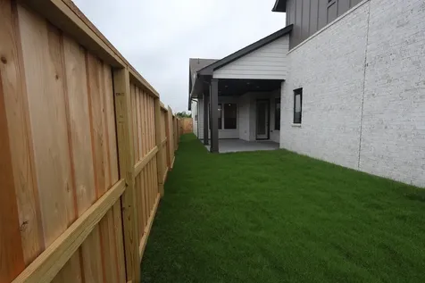12014 Salty Bend Drive Mont Belvieu TX 77523