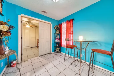 4931 Mercedes Lane Houston TX 77022
