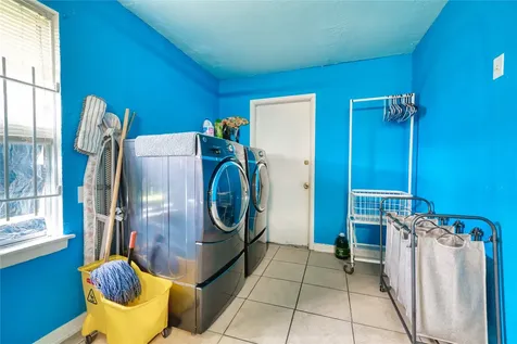 4931 Mercedes Lane Houston TX 77022