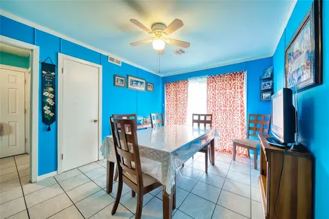 4931 Mercedes Lane Houston TX 77022
