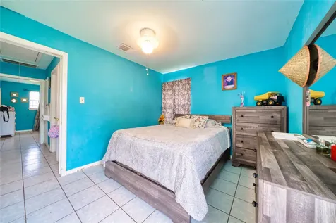 4931 Mercedes Lane Houston TX 77022