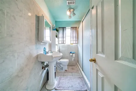 4931 Mercedes Lane Houston TX 77022