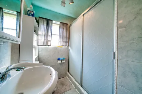 4931 Mercedes Lane Houston TX 77022