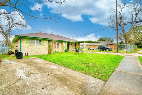 4931 Mercedes Lane Houston TX 77022