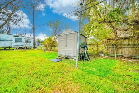 4931 Mercedes Lane Houston TX 77022