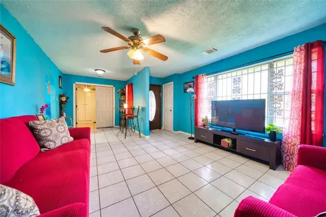 4931 Mercedes Lane Houston TX 77022