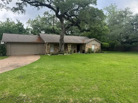9386 Livernois Road Houston TX 77080