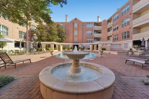 2111 Welch Street A318 Houston TX 77019