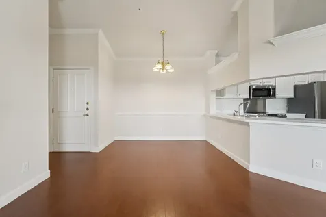 2111 Welch Street A318 Houston TX 77019