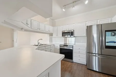 2111 Welch Street A318 Houston TX 77019
