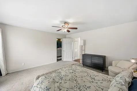 1116 Bering Drive 25 Houston TX 77057