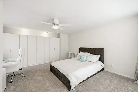 1116 Bering Drive 25 Houston TX 77057