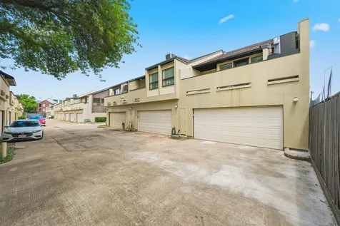 1116 Bering Drive 25 Houston TX 77057
