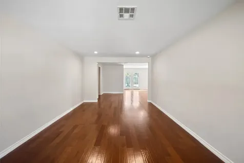 5203 Chantilly Lane Houston TX 77092