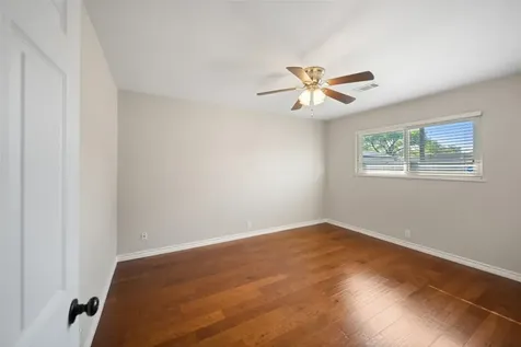 5203 Chantilly Lane Houston TX 77092