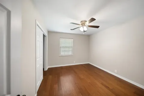 5203 Chantilly Lane Houston TX 77092