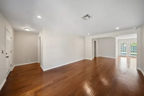5203 Chantilly Lane Houston TX 77092