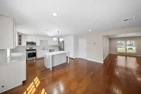 5203 Chantilly Lane Houston TX 77092