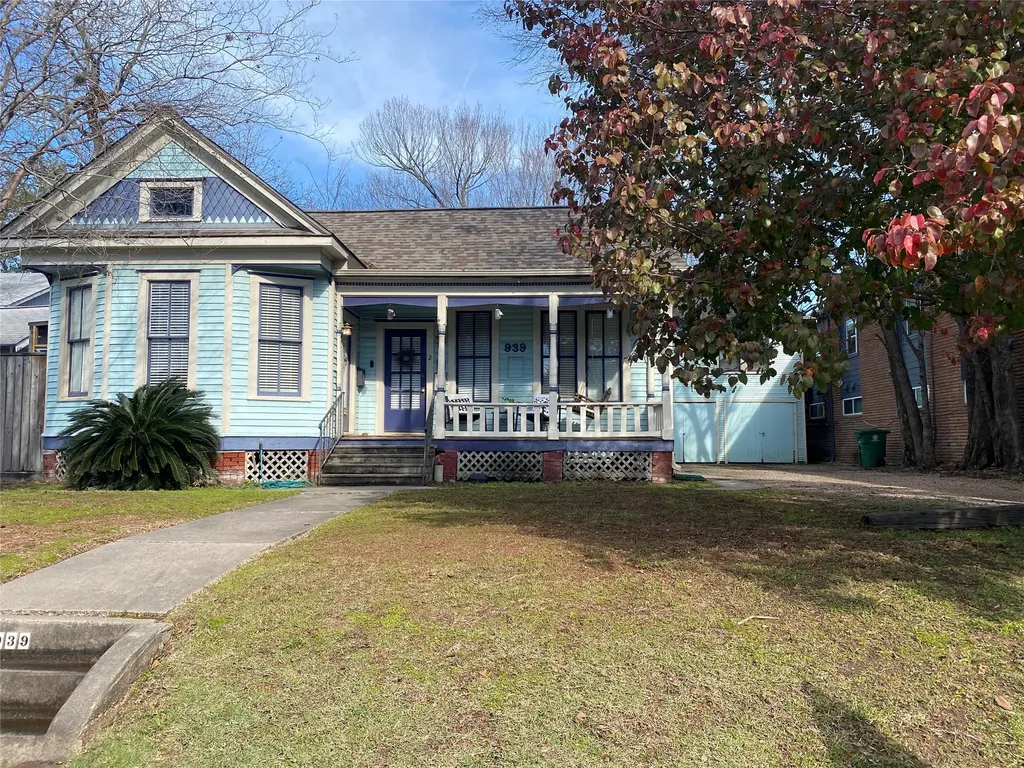 939 1/2 Byrne Street Ga Houston TX 77009