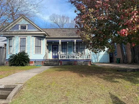939 1/2 Byrne Street Ga Houston TX 77009