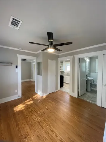 939 1/2 Byrne Street Ga Houston TX 77009