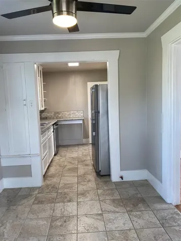 939 1/2 Byrne Street Ga Houston TX 77009
