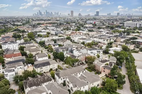 1605 Mcdonald Street Houston TX 77007