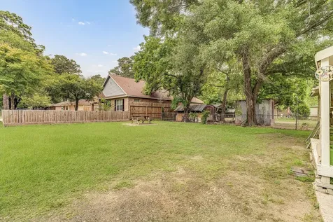 1019 Bertrand Street Conroe TX 77301