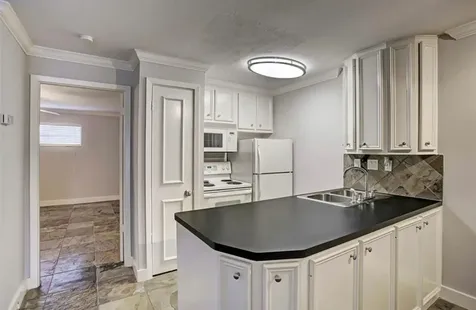 2322 Richton Street 18 Houston TX 77098