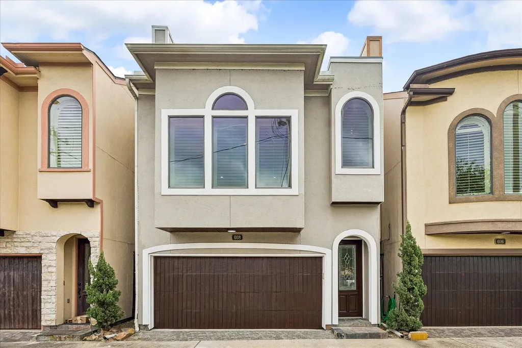 608 Westcott Street Houston TX 77007