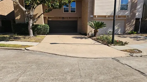 5607 Innsbruck Street Bellaire TX 77401