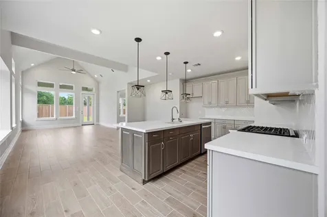 2851 Elm Creek Way Iowa Colony TX 77583