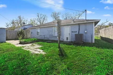 123 5th Street Brazoria TX 77422