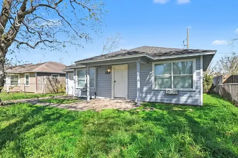 123 5th Street Brazoria TX 77422