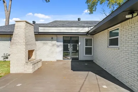 10151 Brinwood Drive Houston TX 77043