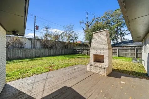 10151 Brinwood Drive Houston TX 77043