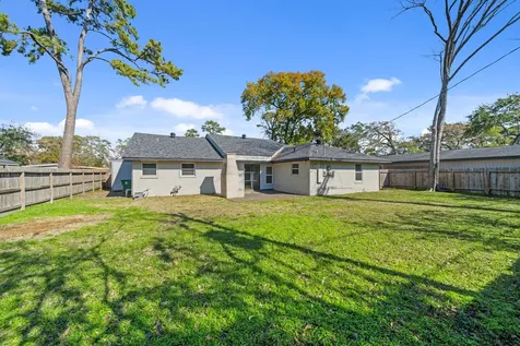 10151 Brinwood Drive Houston TX 77043
