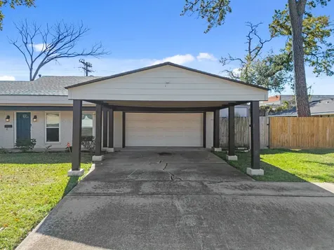 10151 Brinwood Drive Houston TX 77043