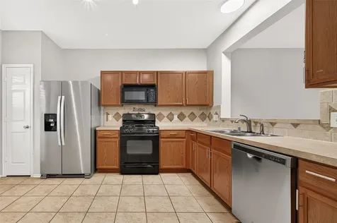 16855 Mammoth Springs Drive Houston TX 77095