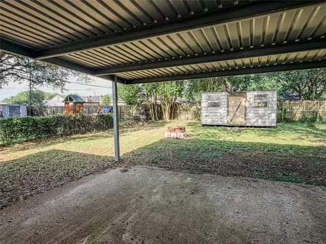 328 Paula Avenue Bridge City TX 77611