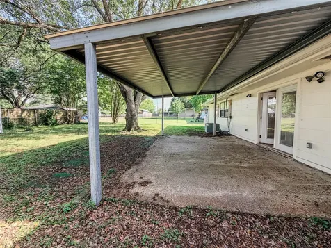 328 Paula Avenue Bridge City TX 77611