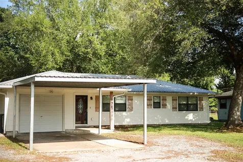 328 Paula Avenue Bridge City TX 77611