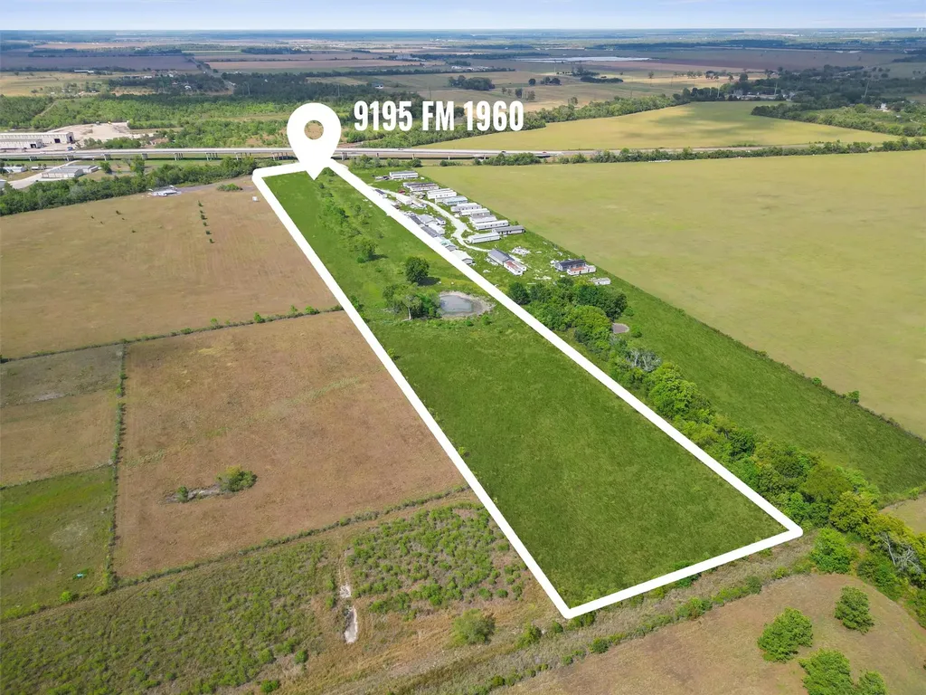 9195 Fm 1960 Dayton TX 77535