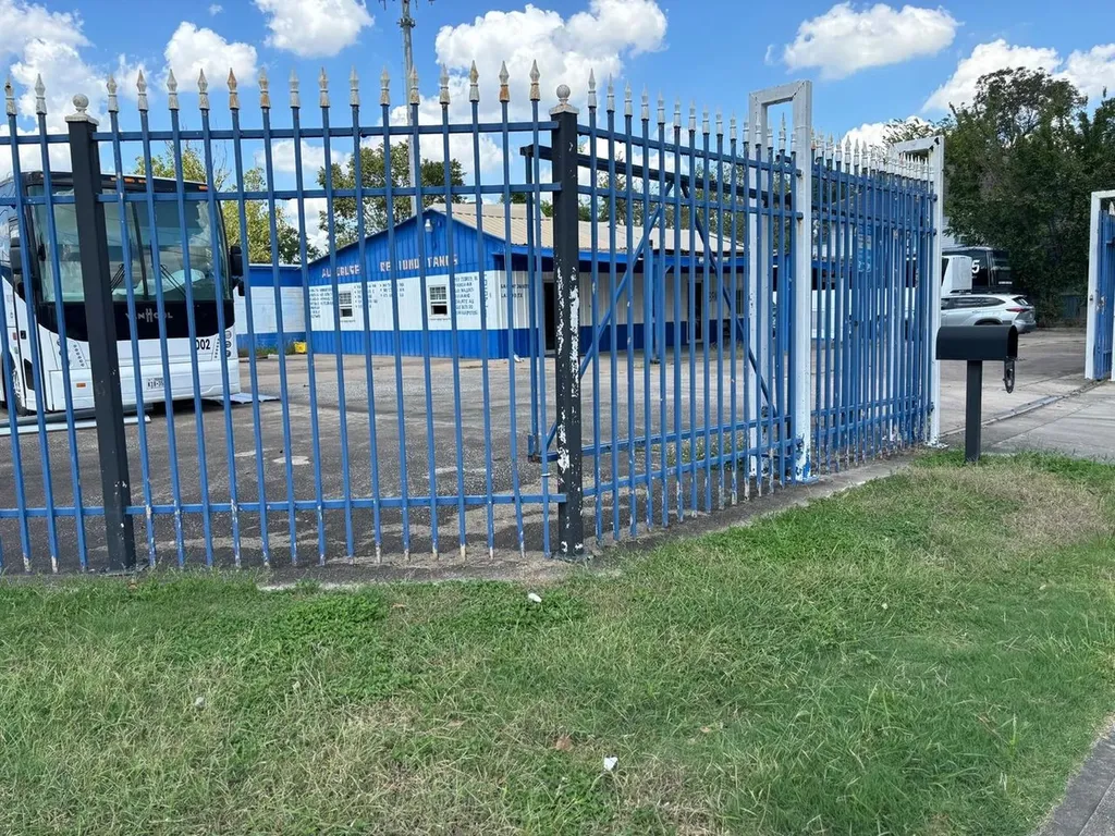 5621 Harrisburg Boulevard Houston TX 77011