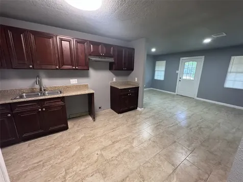 4933 Alvin Street Houston TX 77033