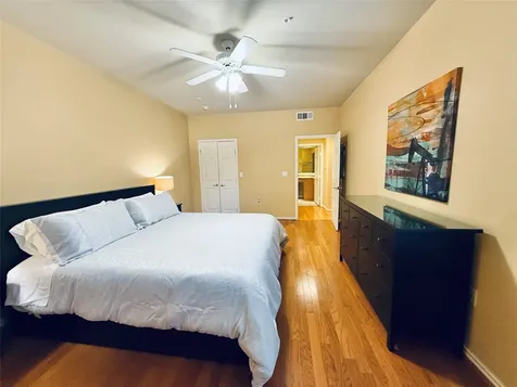2400 Mccue Road 325 Houston TX 77056