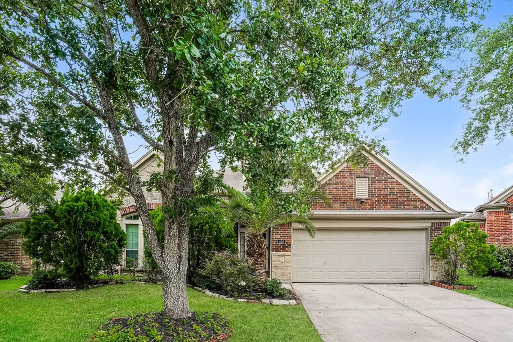 606 Red Oak Canyon Lane La Marque TX 77568