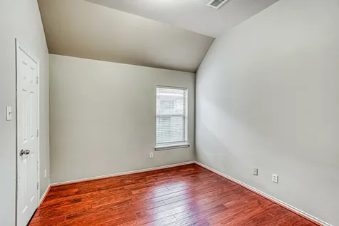 606 Red Oak Canyon Lane La Marque TX 77568
