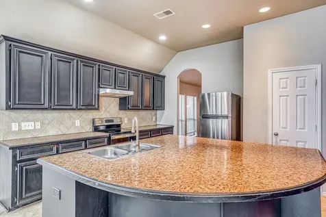 606 Red Oak Canyon Lane La Marque TX 77568